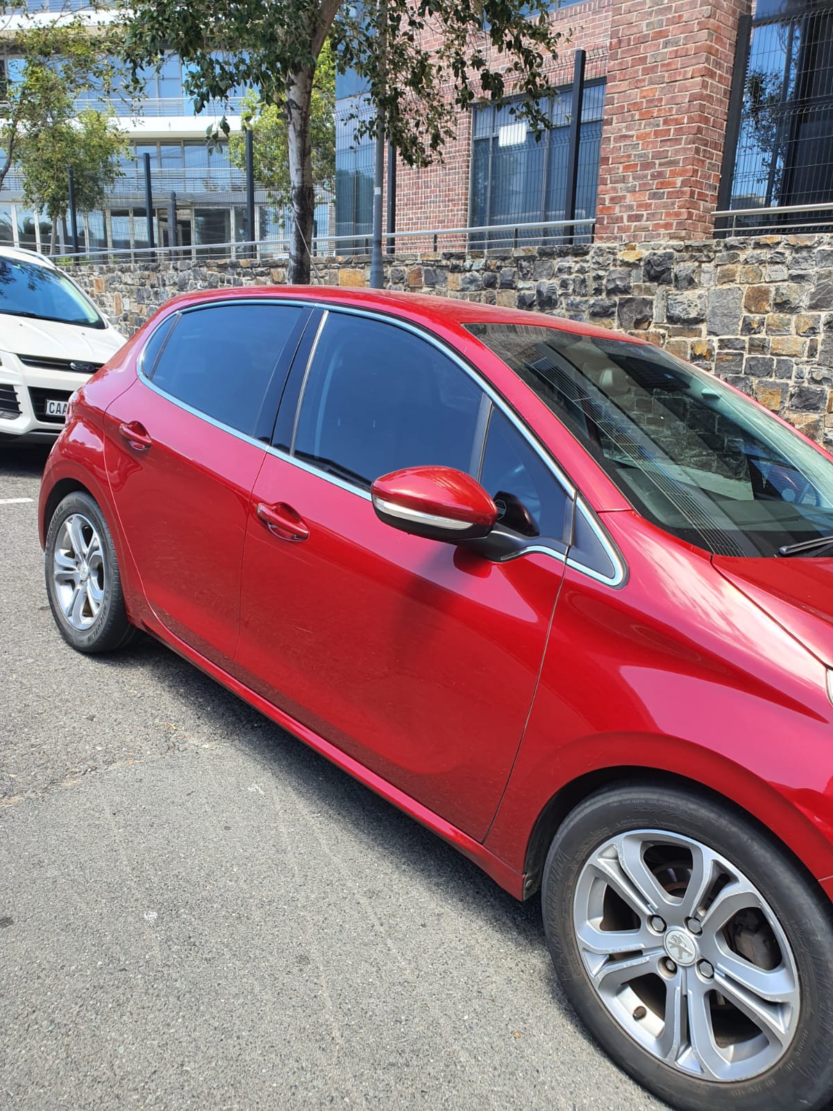 2012 Peugeot 208 1.6 VTi Aware – Service History