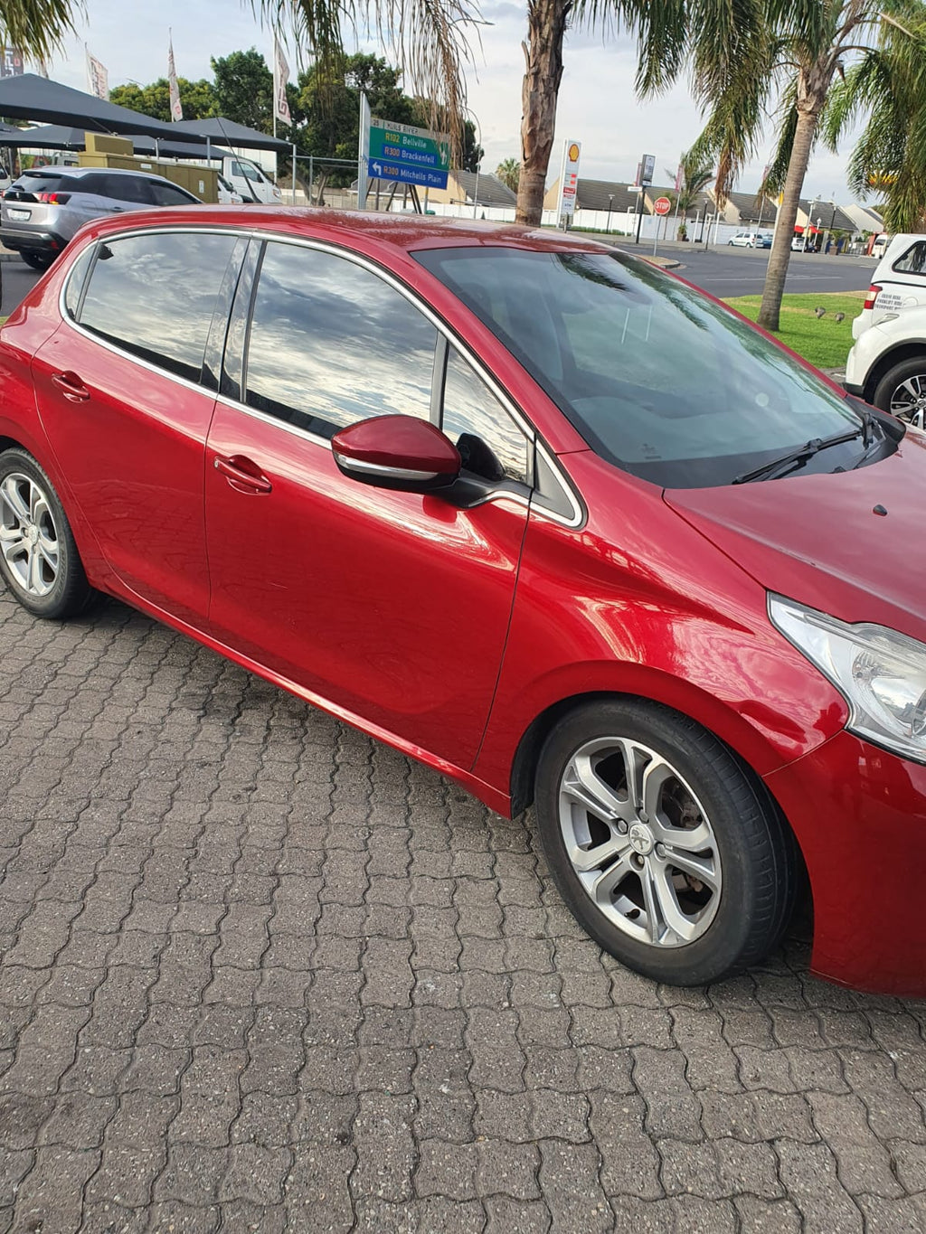 2012 Peugeot 208 1.6 VTi Aware – Service History