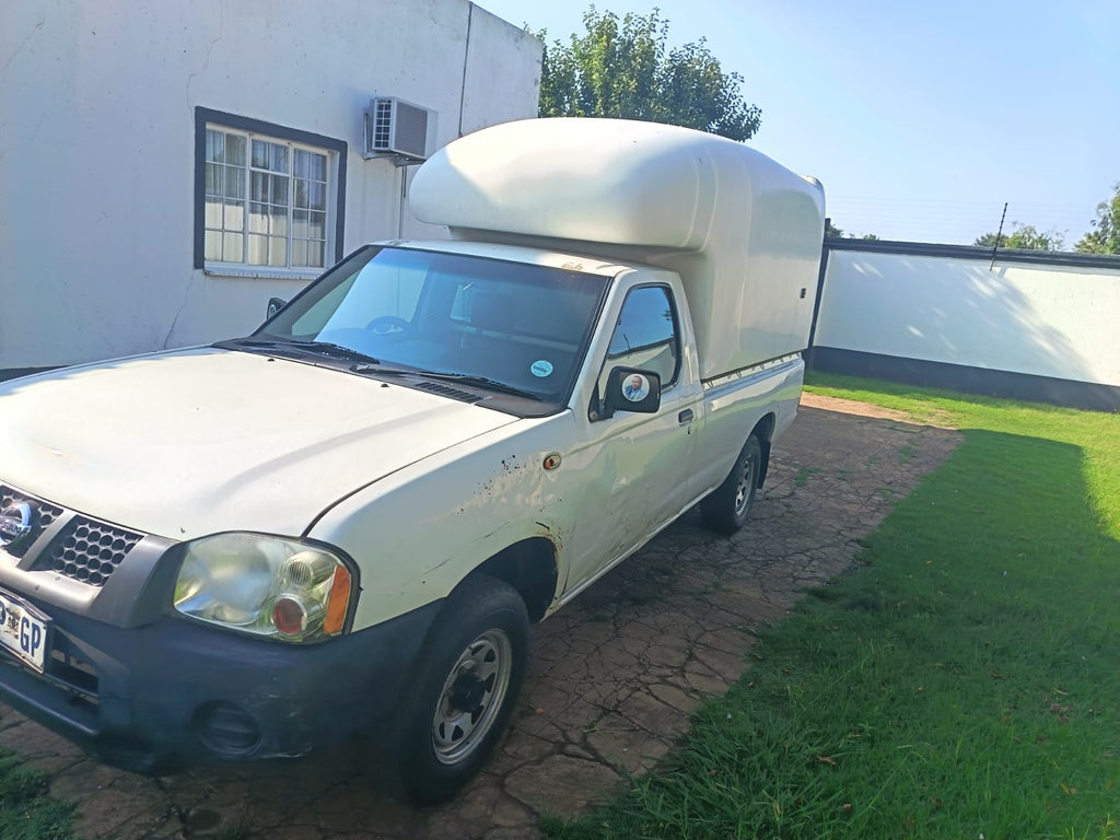 2018 Nissan NP300 Hardbody 2.0L Long Wheelbase – 184,000km