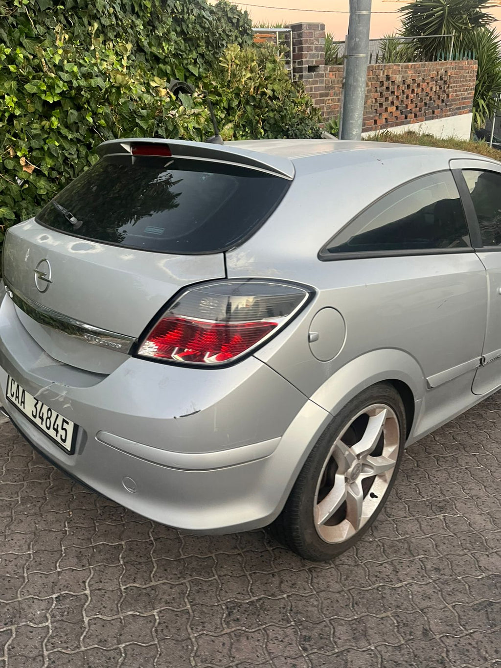2007 Opel Astra GTC 2.0L Turbo – 2 Door