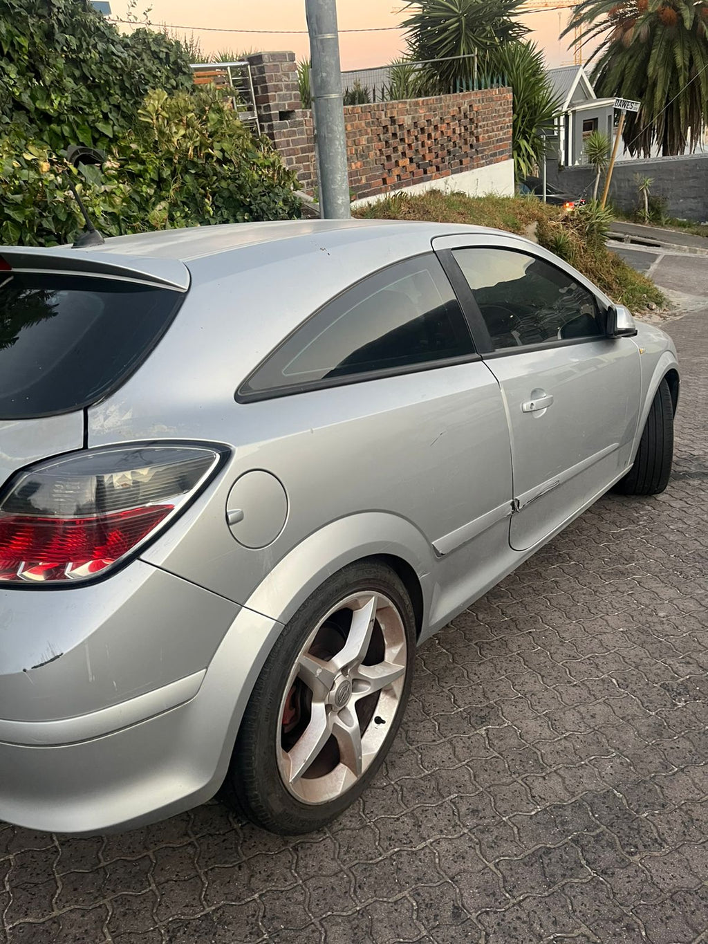 2007 Opel Astra GTC 2.0L Turbo – 2 Door
