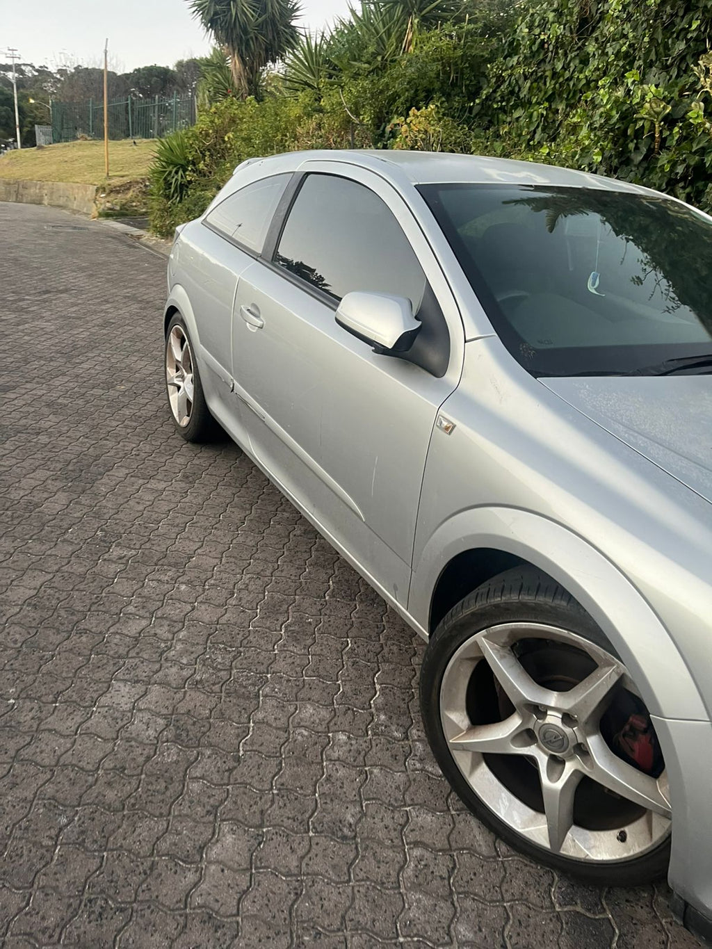 2007 Opel Astra GTC 2.0L Turbo – 2 Door