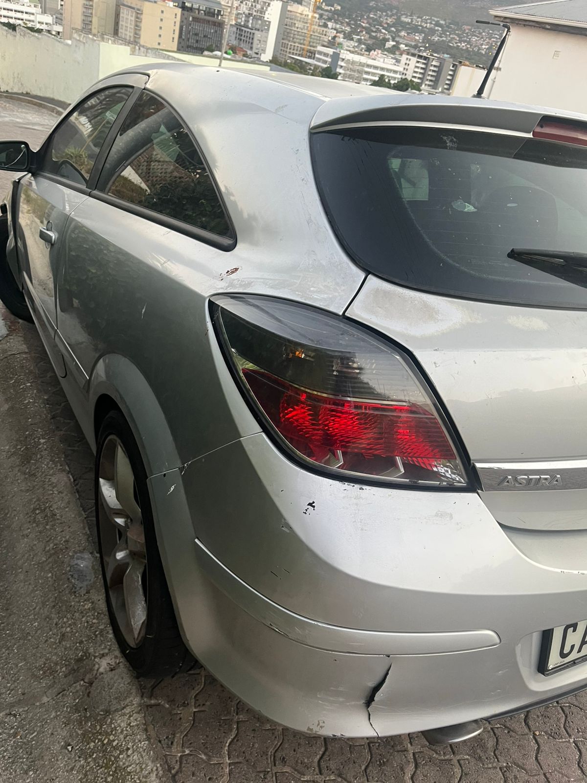 2007 Opel Astra GTC 2.0L Turbo – 2 Door