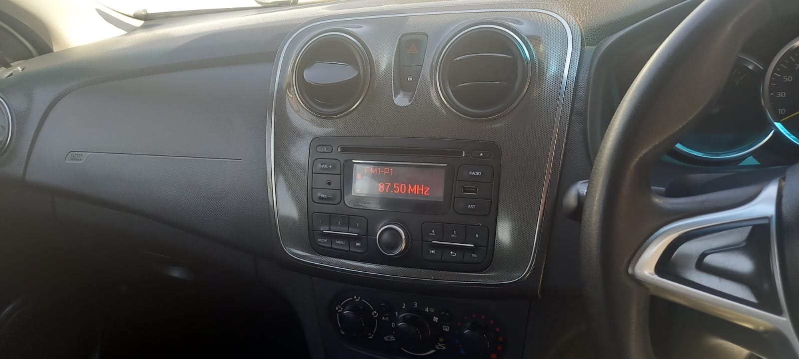 2020 Renault Sandero Expression – 106,000 km