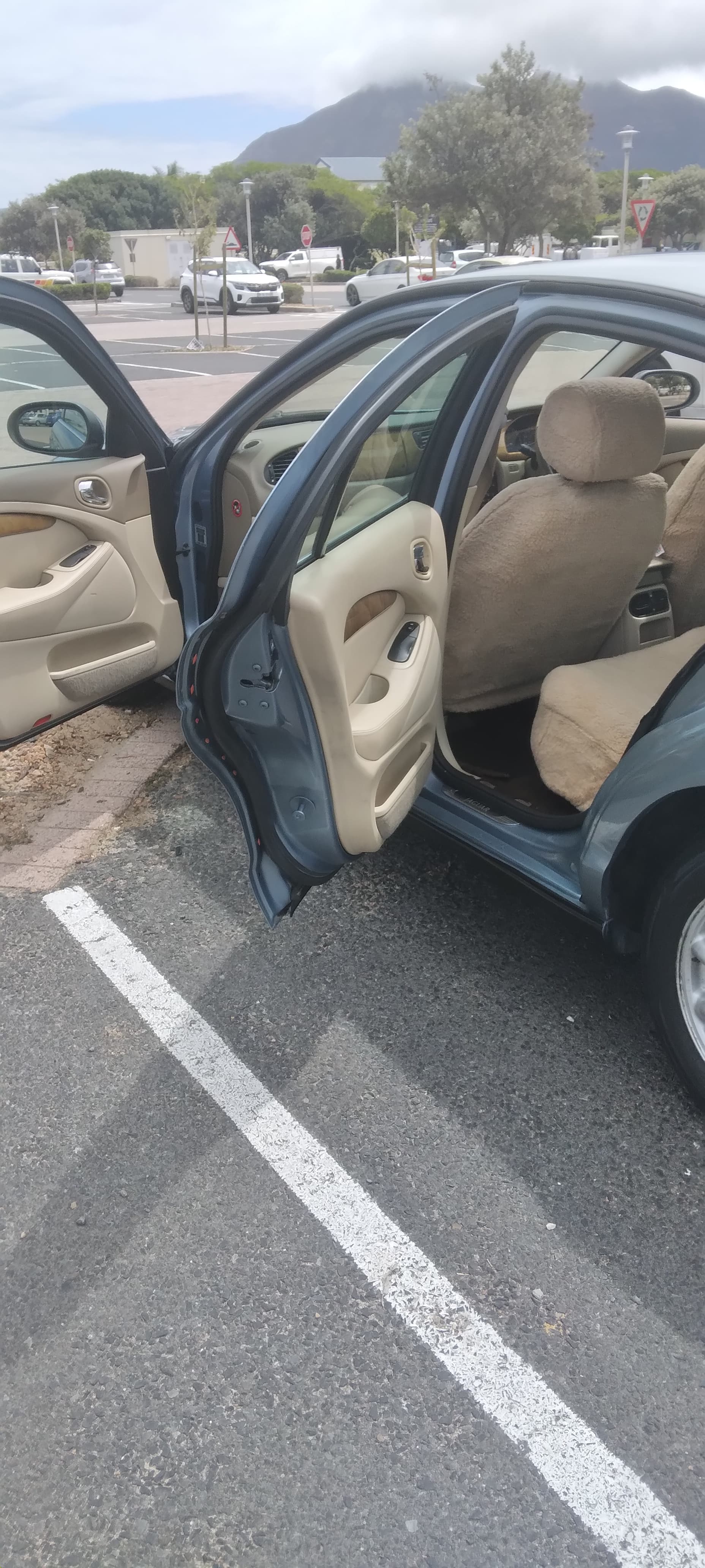 2007 Jaguar S-Type – 112,301 km | Start & Drive