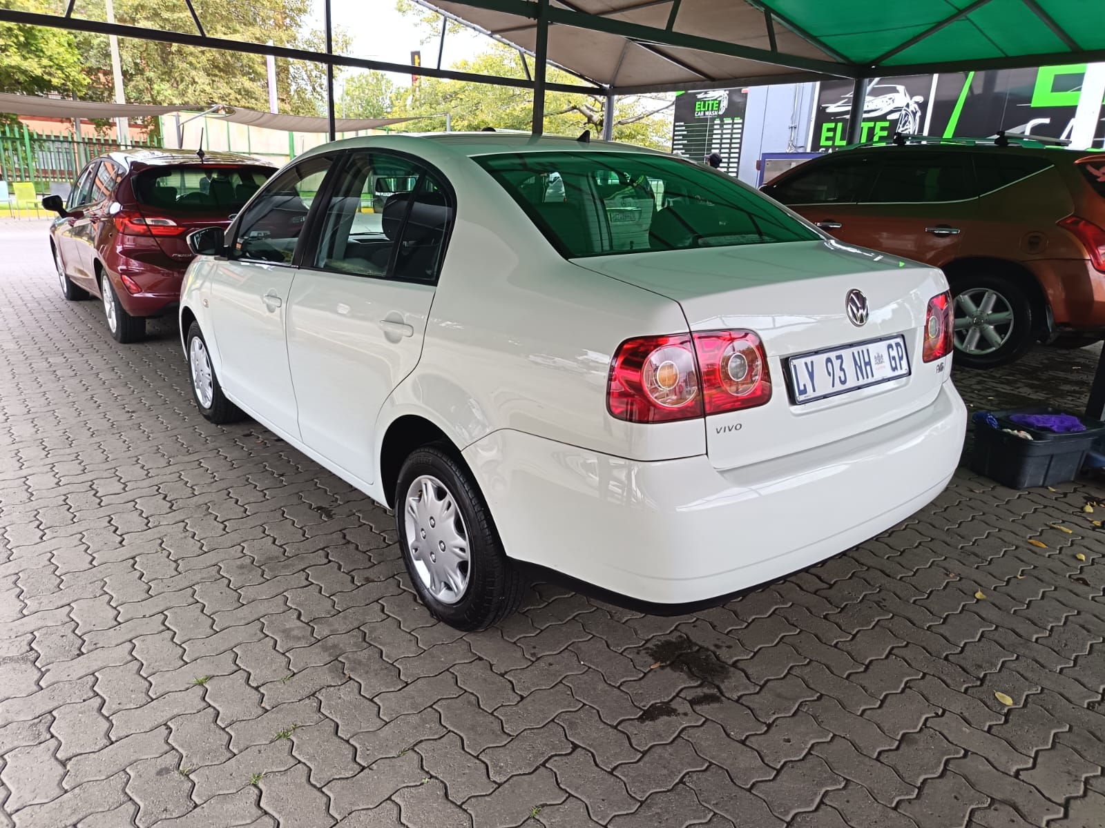 2017 Volkswagen Polo Vivo 1.6 – 148,000km